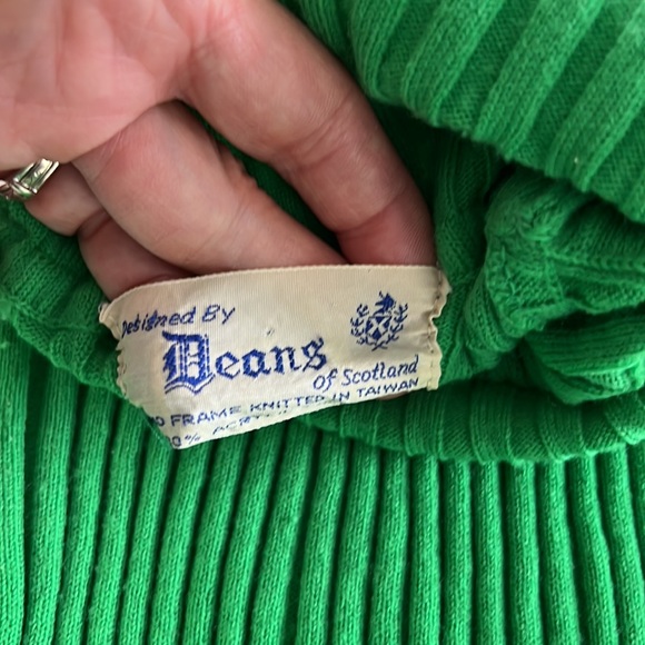 Vintage Dean’s of Scotland turtleneck sweater - Picture 2 of 5